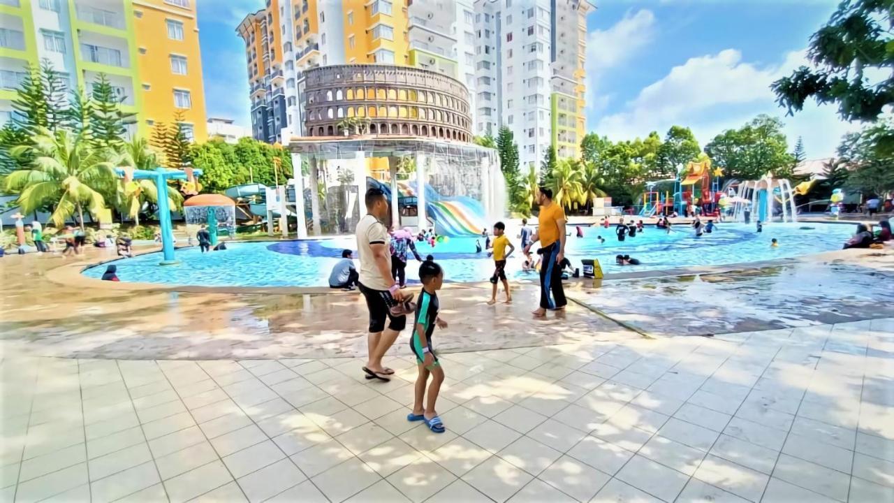 Melaka Town Area Top 1 Family Lovers Water Themepark Suites By Ggm Exterior photo